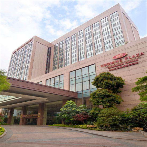 中山市皇冠假日酒店 已安裝德國多瑪自動(dòng)門(mén).jpg