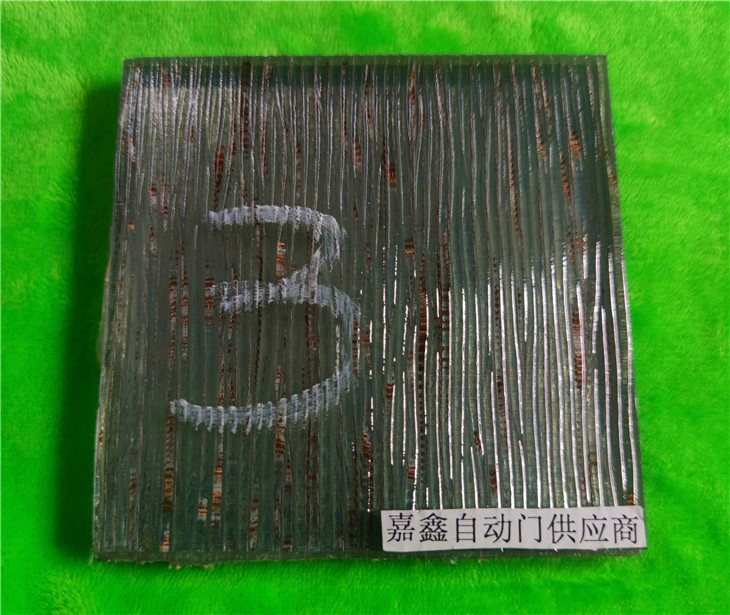 珠海玻璃,藝術(shù)玻璃,夾絲玻璃.jpg