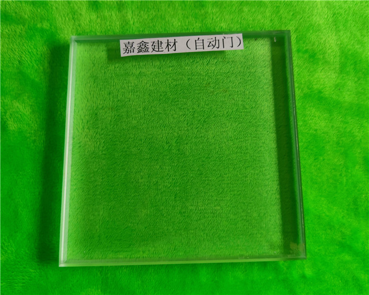 夾膠玻璃  藝術(shù)玻璃 夾絲玻璃 夾絹裝飾玻璃.jpg