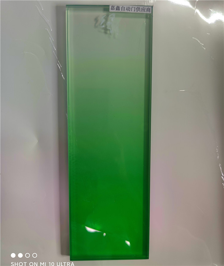 漸變玻璃 藝術(shù)感十足 巧用色彩讓家煥出精彩.jpg